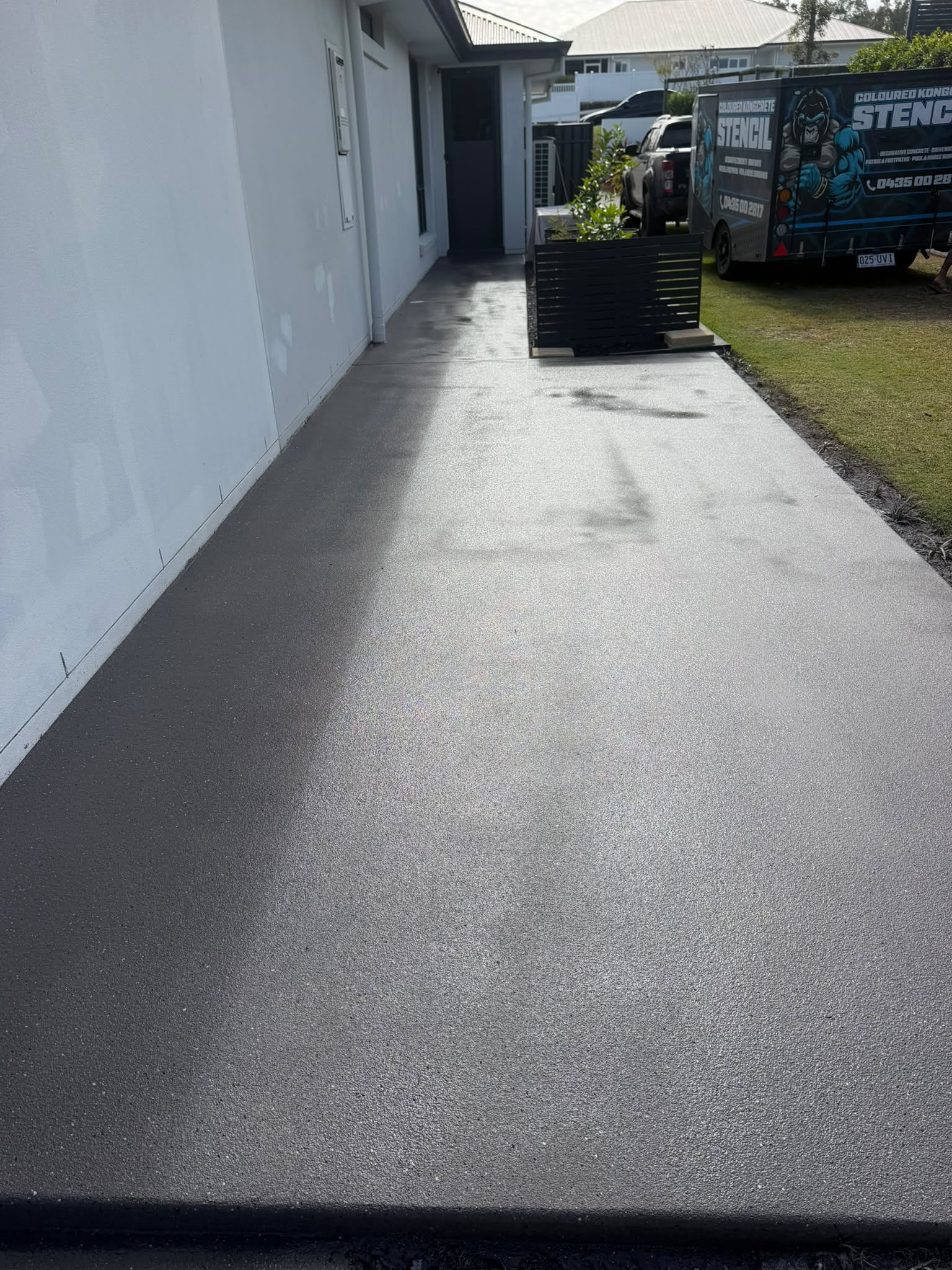 Plain concrete stencil finish