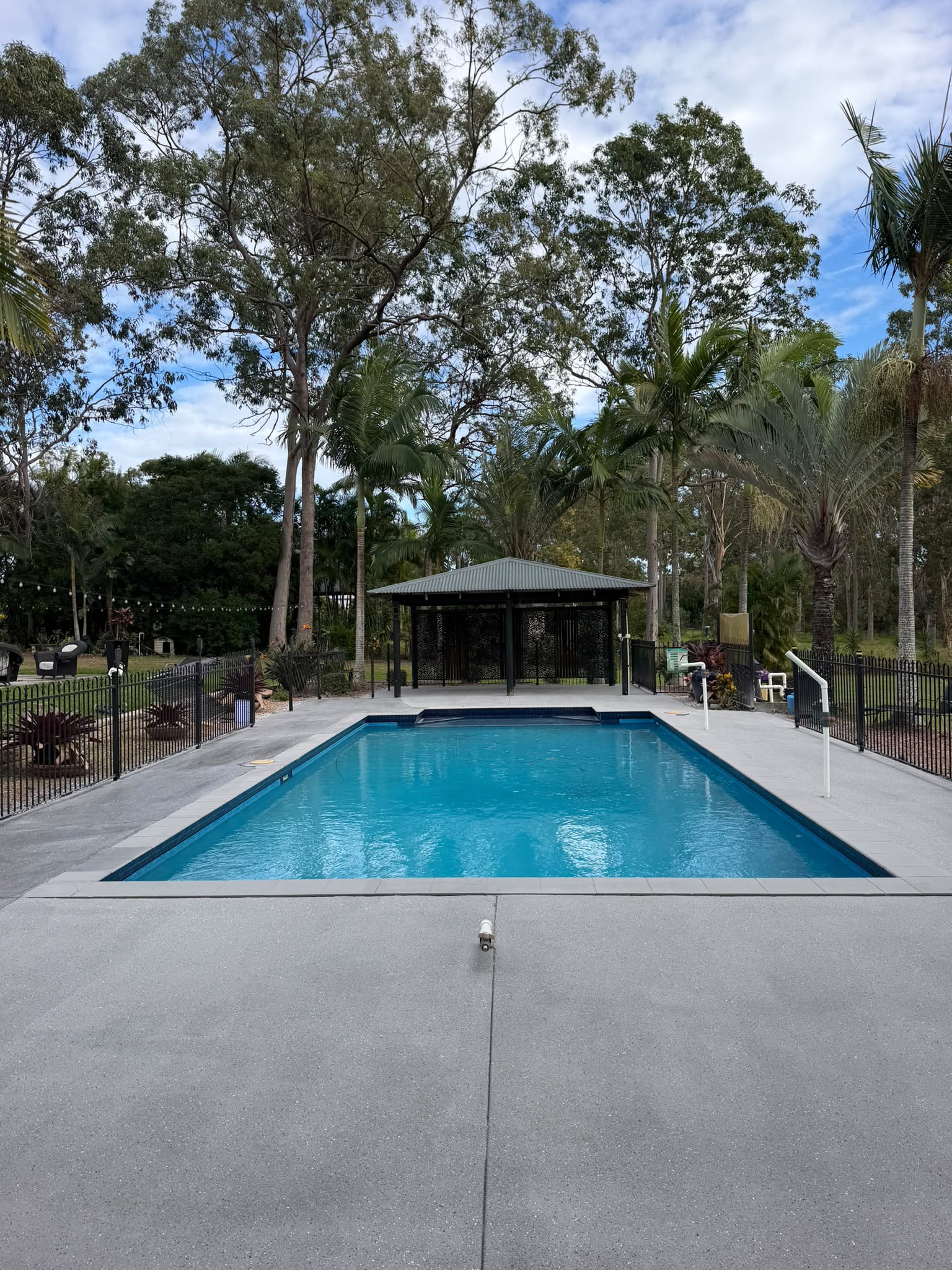 Pool surrounds resurfacing