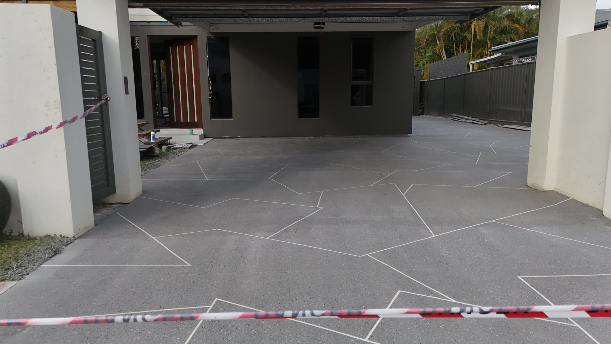 House surrounds resurfacing
